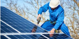 Installation Maintenance Panneaux Solaires Photovoltaïques à Aiguines